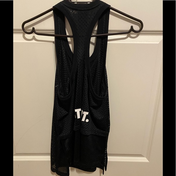 Nike top - Picture 4 of 4